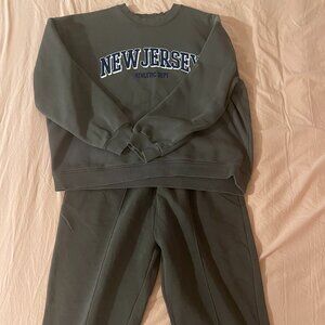 NEW JERSEY Athletic Outfit - Sweatshirt and Sweatpants